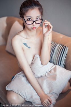 抽象画中的越南少女